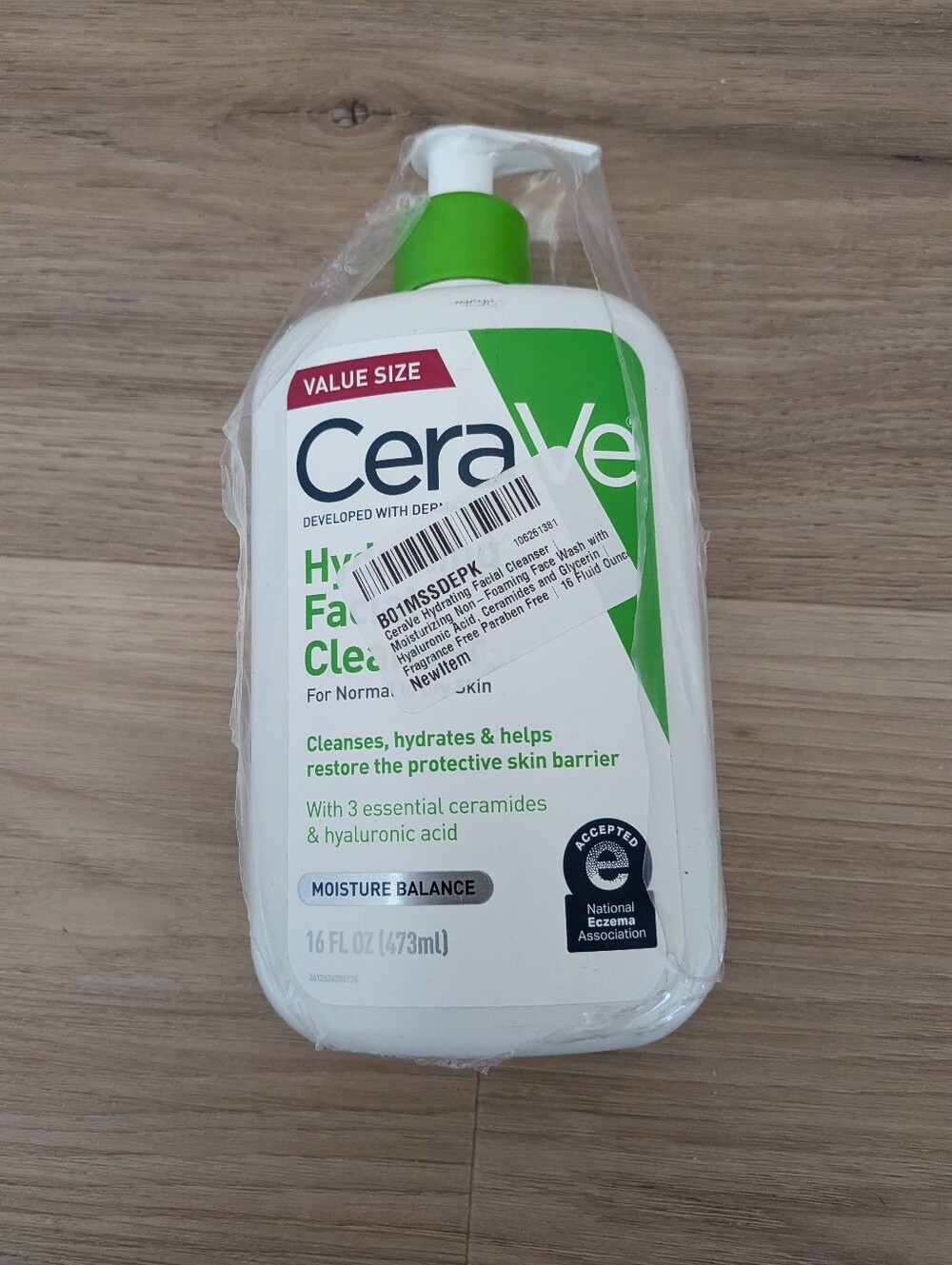 CeraVe Hydrating Facial Cleanser - NWT 16 FL Oz